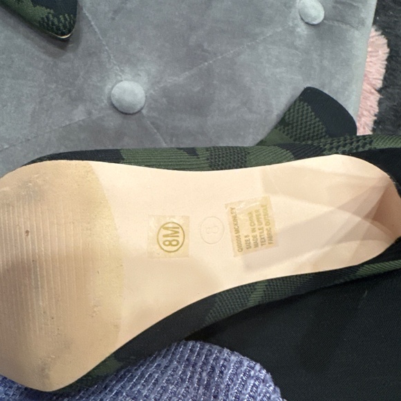 Camouflage stretch heeled bootie. - Picture 3 of 6